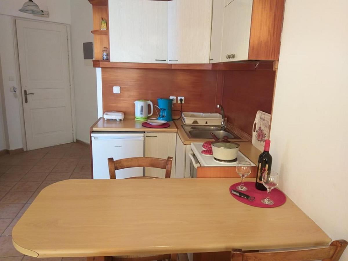 Nereides Apartments Agios Gordios  Ngoại thất bức ảnh