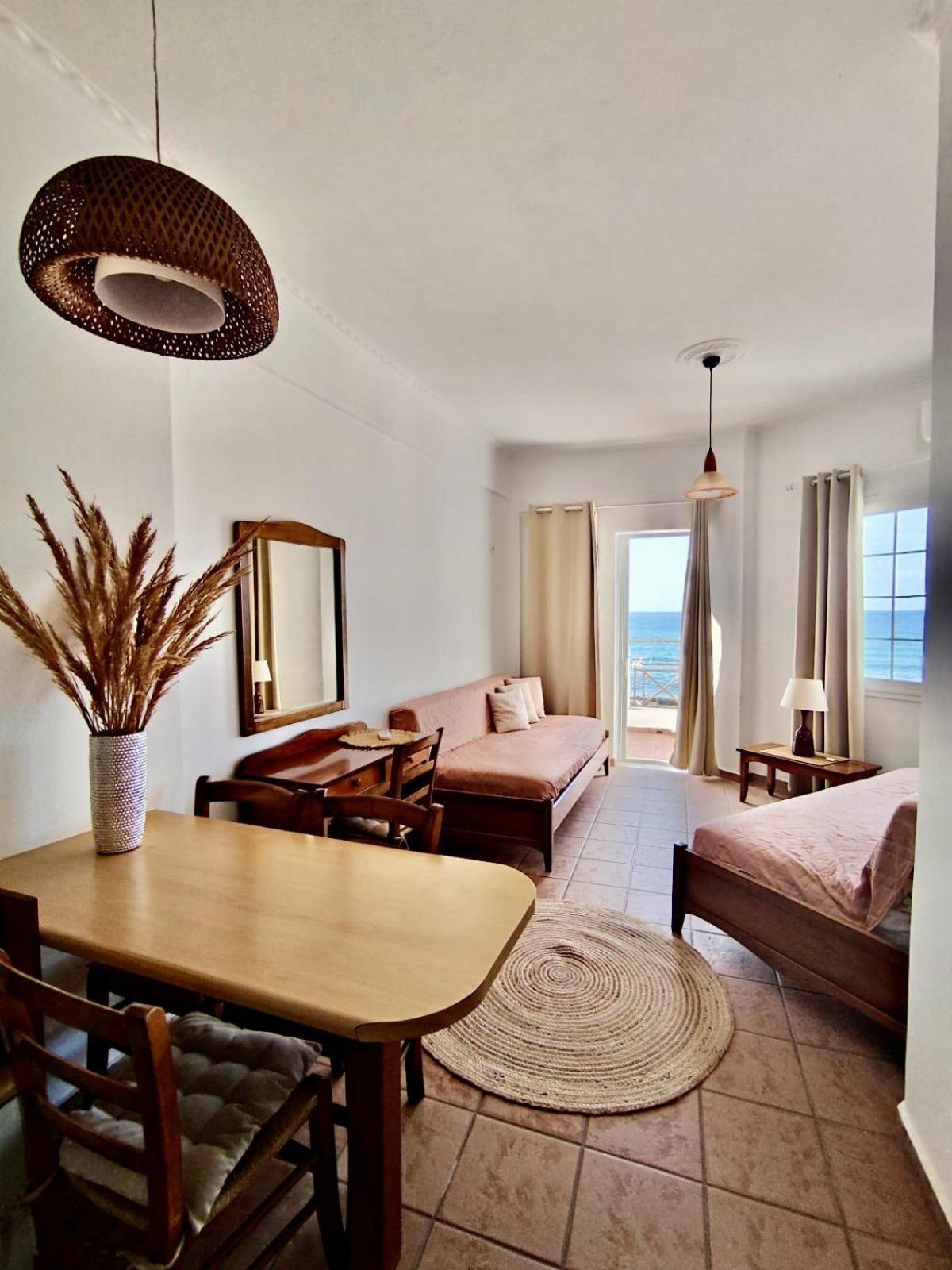 Nereides Apartments Agios Gordios  Ngoại thất bức ảnh