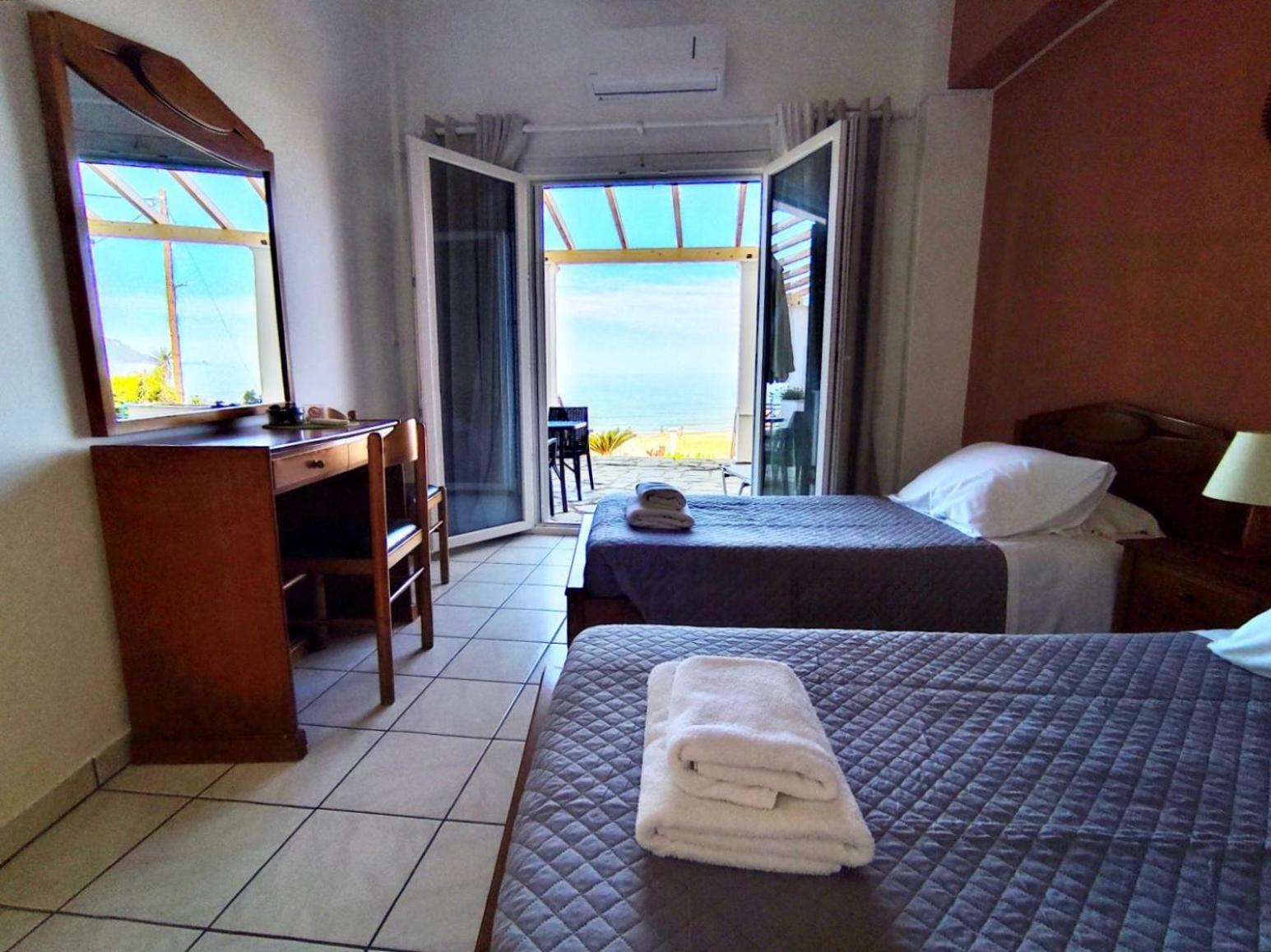 Nereides Apartments Agios Gordios  Ngoại thất bức ảnh