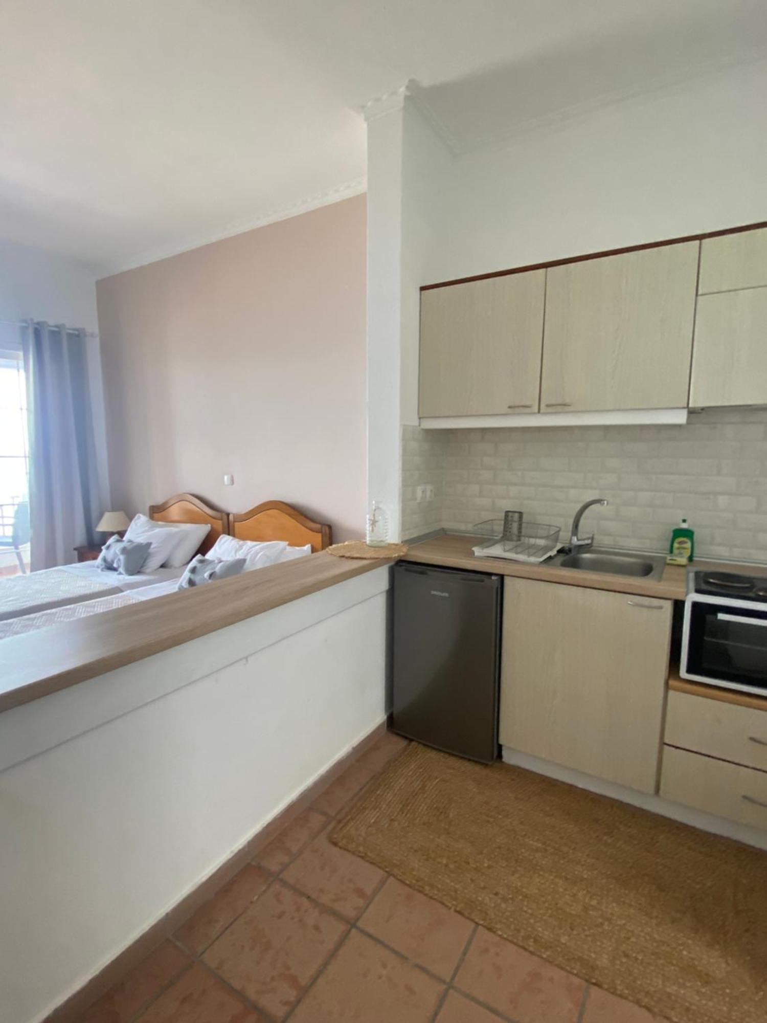 Nereides Apartments Agios Gordios  Ngoại thất bức ảnh