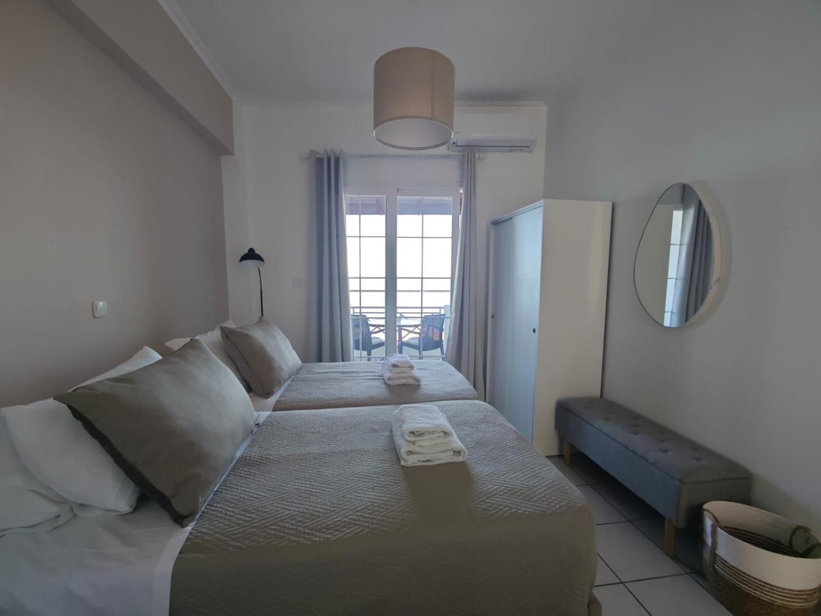 Nereides Apartments Agios Gordios  Ngoại thất bức ảnh