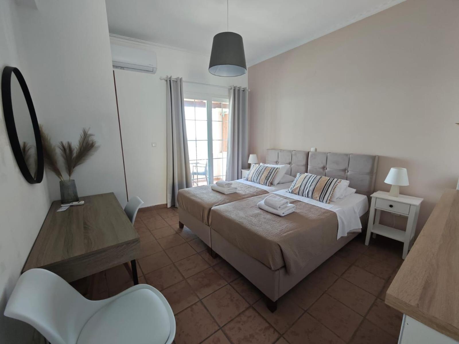 Nereides Apartments Agios Gordios  Ngoại thất bức ảnh