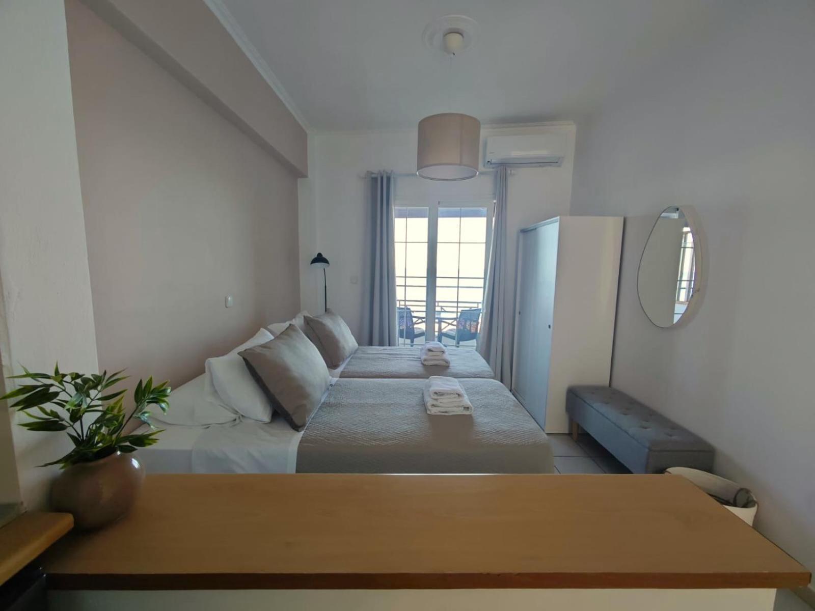Nereides Apartments Agios Gordios  Ngoại thất bức ảnh