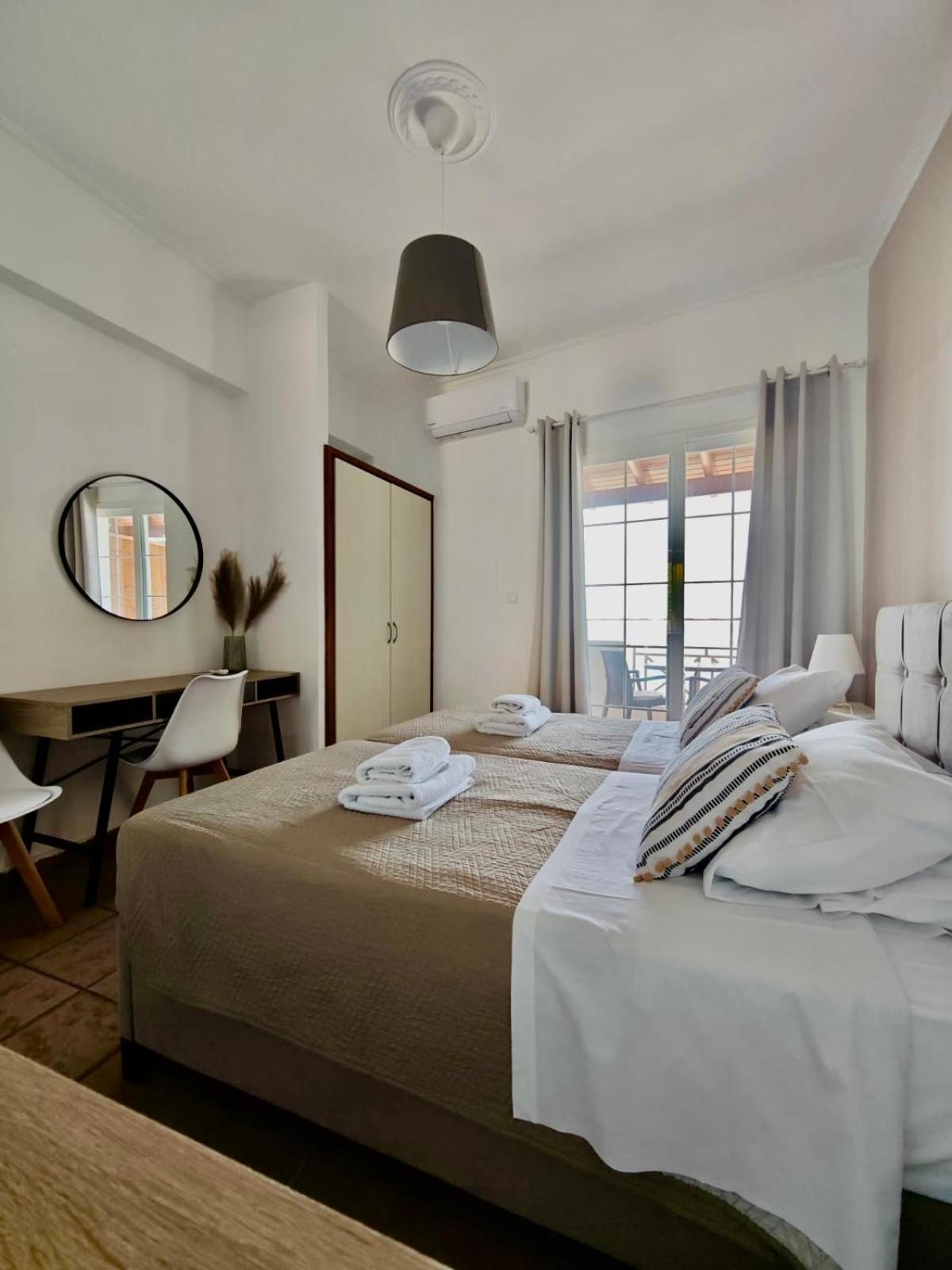 Nereides Apartments Agios Gordios  Ngoại thất bức ảnh
